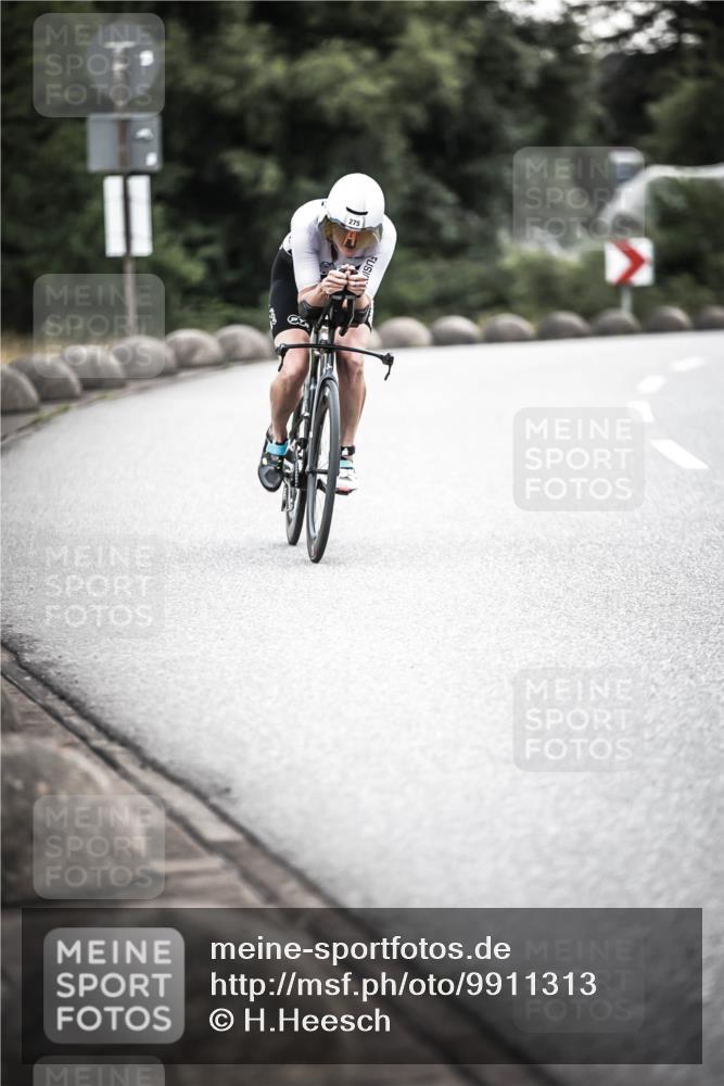 21.06.2026 - 29. Vierlanden-Triathlon H.Heesch http://msf.ph/oto/9911313 21.06.2026 09:39:58 Radfahren 124, 275 meine-sportfotos.de