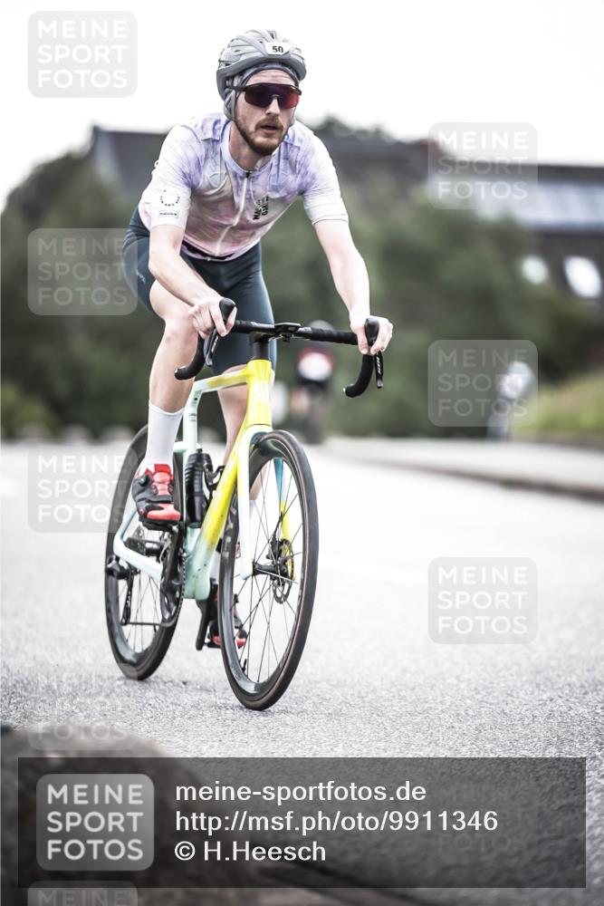 21.06.2026 - 29. Vierlanden-Triathlon H.Heesch http://msf.ph/oto/9911346 21.06.2026 09:40:28 Radfahren 50, 116, 158 meine-sportfotos.de