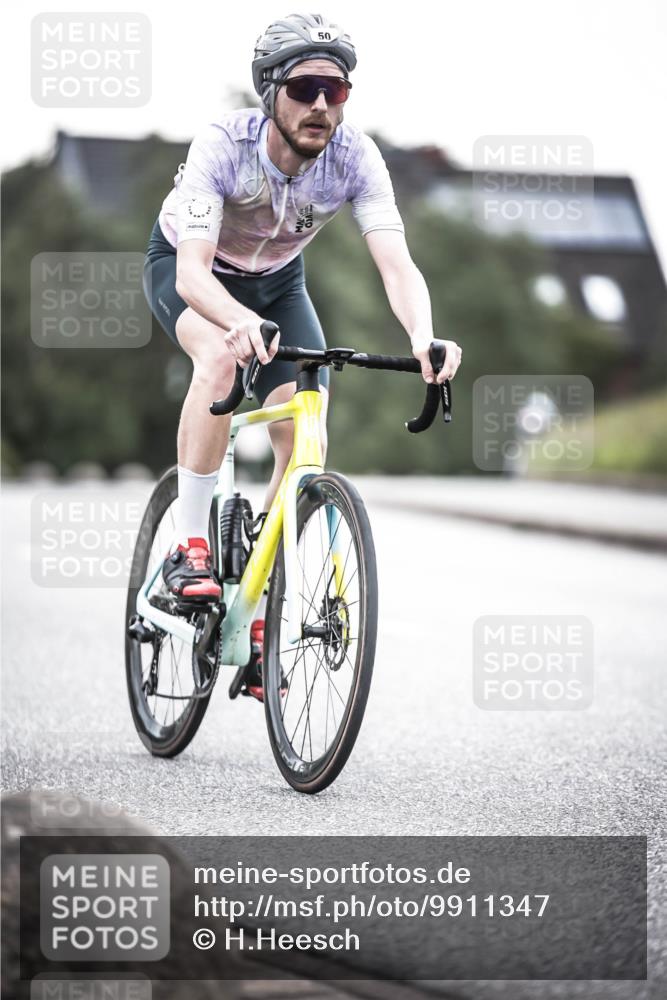 21.06.2026 - 29. Vierlanden-Triathlon H.Heesch http://msf.ph/oto/9911347 21.06.2026 09:40:28 Radfahren 50, 116, 158 meine-sportfotos.de