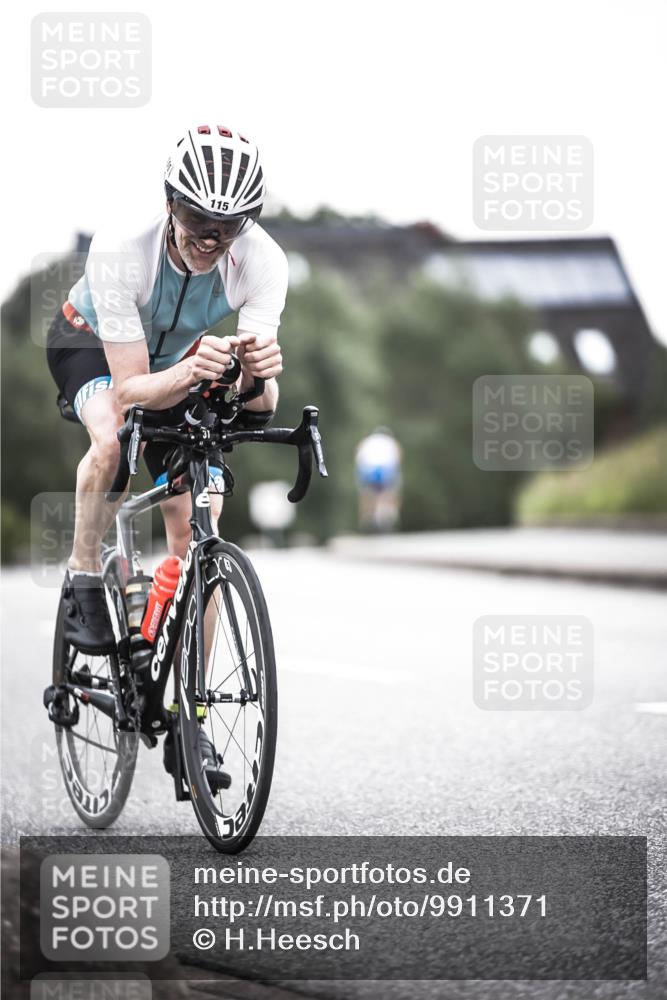 21.06.2026 - 29. Vierlanden-Triathlon H.Heesch http://msf.ph/oto/9911371 21.06.2026 09:40:50 Radfahren 36, 64, 115 meine-sportfotos.de