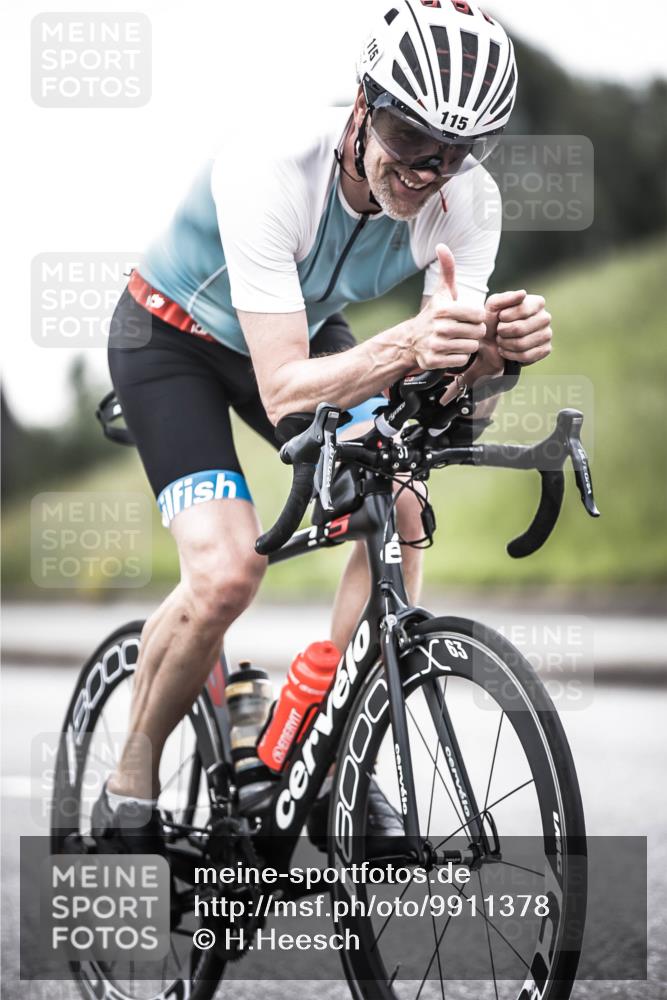 21.06.2026 - 29. Vierlanden-Triathlon H.Heesch http://msf.ph/oto/9911378 21.06.2026 09:40:50 Radfahren 36, 64, 115 meine-sportfotos.de