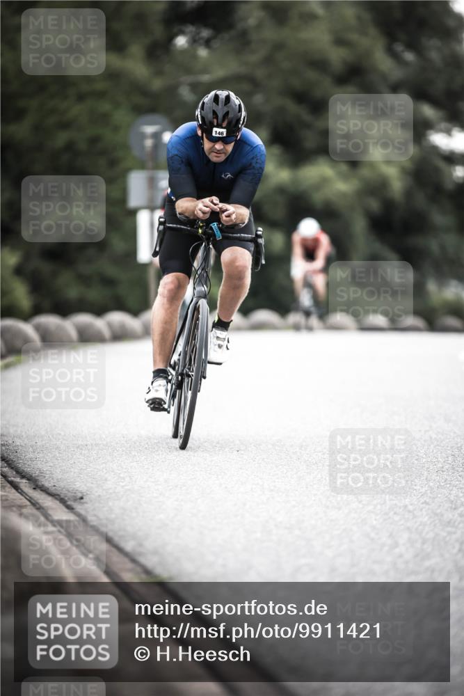 21.06.2026 - 29. Vierlanden-Triathlon H.Heesch http://msf.ph/oto/9911421 21.06.2026 09:41:40 Radfahren 41, 48, 146, 1353 meine-sportfotos.de