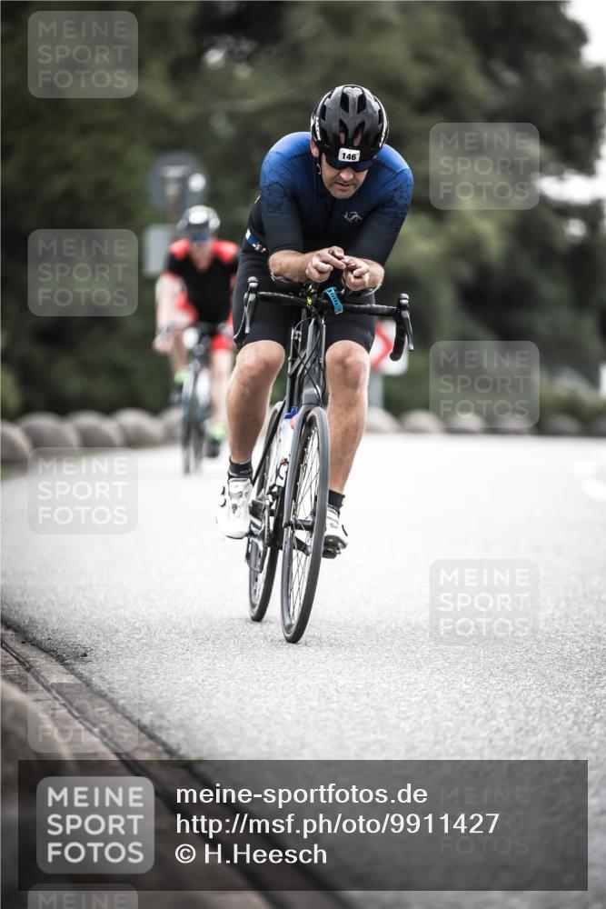 21.06.2026 - 29. Vierlanden-Triathlon H.Heesch http://msf.ph/oto/9911427 21.06.2026 09:41:41 Radfahren 41, 48, 146, 1353 meine-sportfotos.de