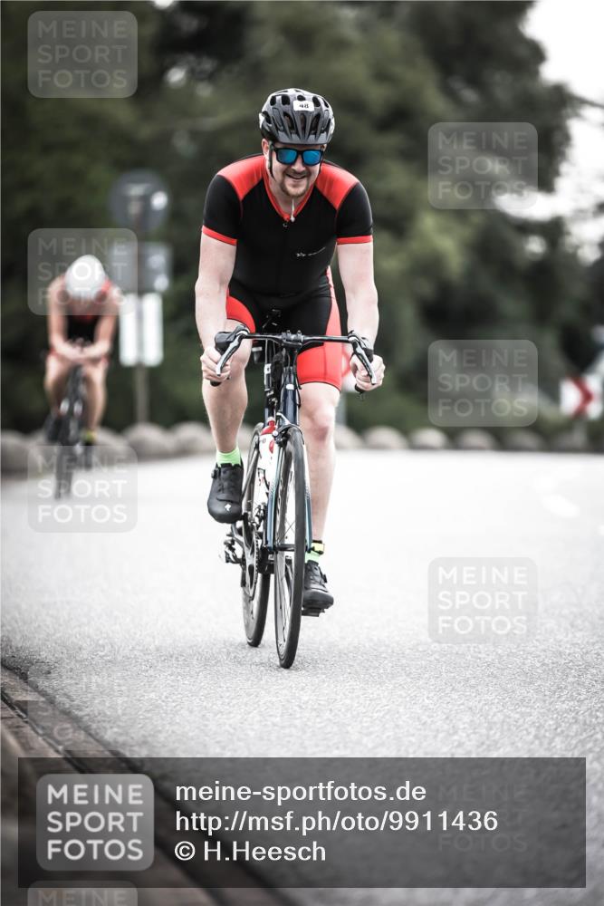 21.06.2026 - 29. Vierlanden-Triathlon H.Heesch http://msf.ph/oto/9911436 21.06.2026 09:41:43 Radfahren 15, 41, 48, 89, 146, 1353 meine-sportfotos.de