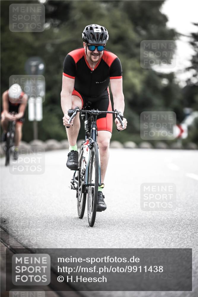 21.06.2026 - 29. Vierlanden-Triathlon H.Heesch http://msf.ph/oto/9911438 21.06.2026 09:41:43 Radfahren 15, 41, 48, 89, 146, 1353 meine-sportfotos.de