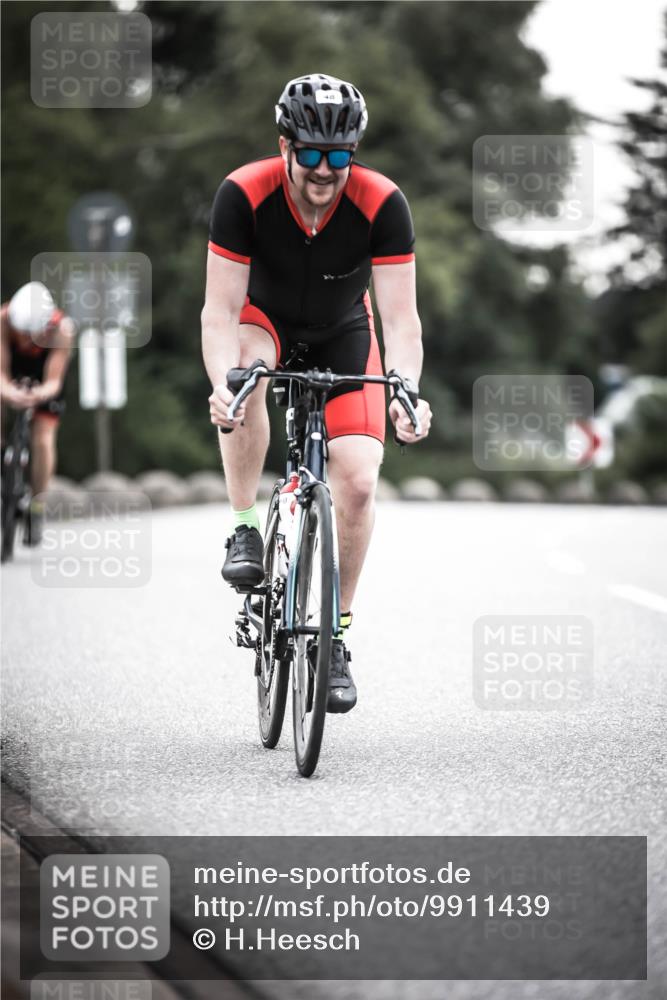 21.06.2026 - 29. Vierlanden-Triathlon H.Heesch http://msf.ph/oto/9911439 21.06.2026 09:41:43 Radfahren 15, 41, 48, 89, 146, 1353 meine-sportfotos.de