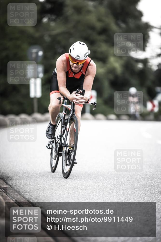 21.06.2026 - 29. Vierlanden-Triathlon H.Heesch http://msf.ph/oto/9911449 21.06.2026 09:41:45 Radfahren 15, 41, 48, 89, 1353 meine-sportfotos.de
