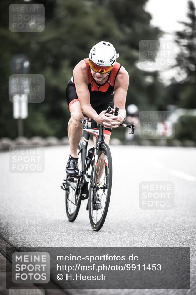 21.06.2026 - 29. Vierlanden-Triathlon H.Heesch http://msf.ph/oto/9911453 21.06.2026 09:41:45 Radfahren 15, 41, 48, 89, 1353 meine-sportfotos.de