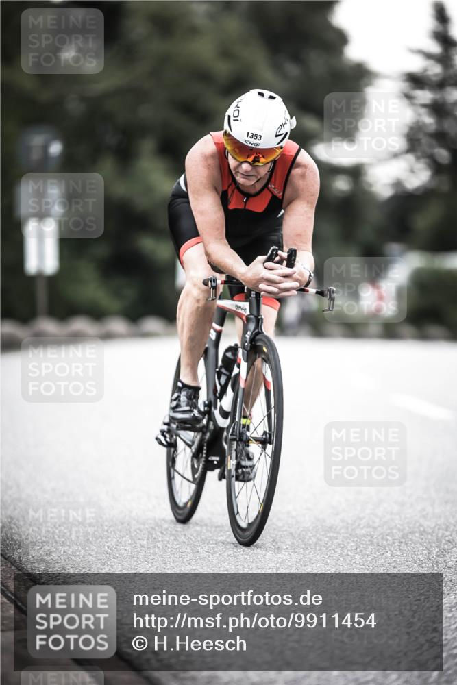 21.06.2026 - 29. Vierlanden-Triathlon H.Heesch http://msf.ph/oto/9911454 21.06.2026 09:41:45 Radfahren 15, 41, 48, 89, 1353 meine-sportfotos.de