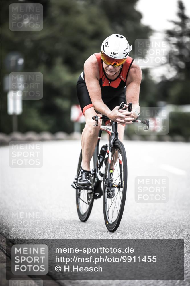 21.06.2026 - 29. Vierlanden-Triathlon H.Heesch http://msf.ph/oto/9911455 21.06.2026 09:41:45 Radfahren 15, 41, 48, 89, 1353 meine-sportfotos.de