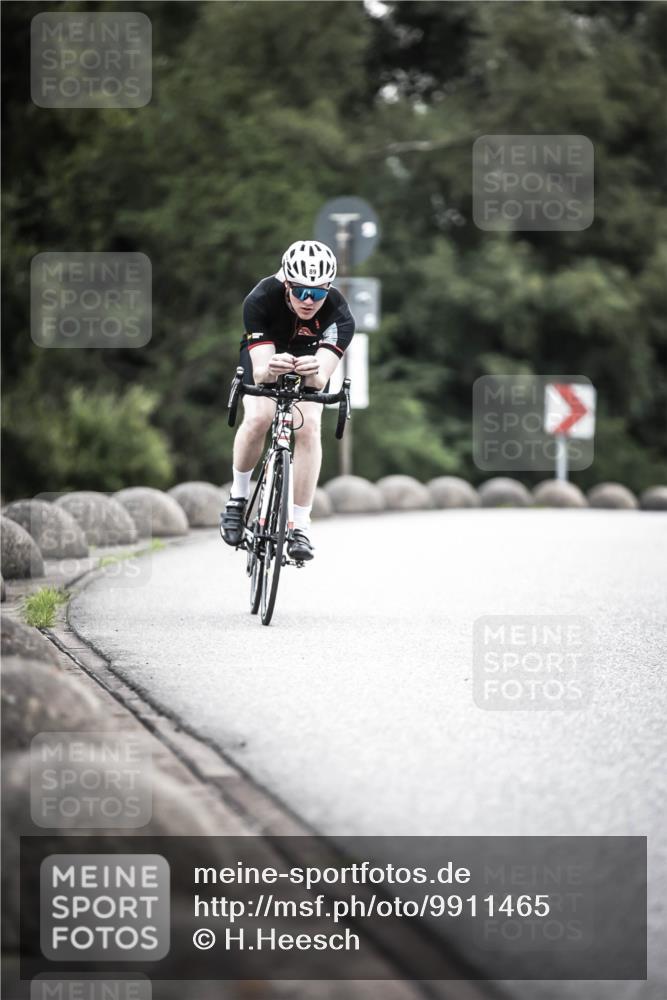 21.06.2026 - 29. Vierlanden-Triathlon H.Heesch http://msf.ph/oto/9911465 21.06.2026 09:41:49 Radfahren 15, 89 meine-sportfotos.de