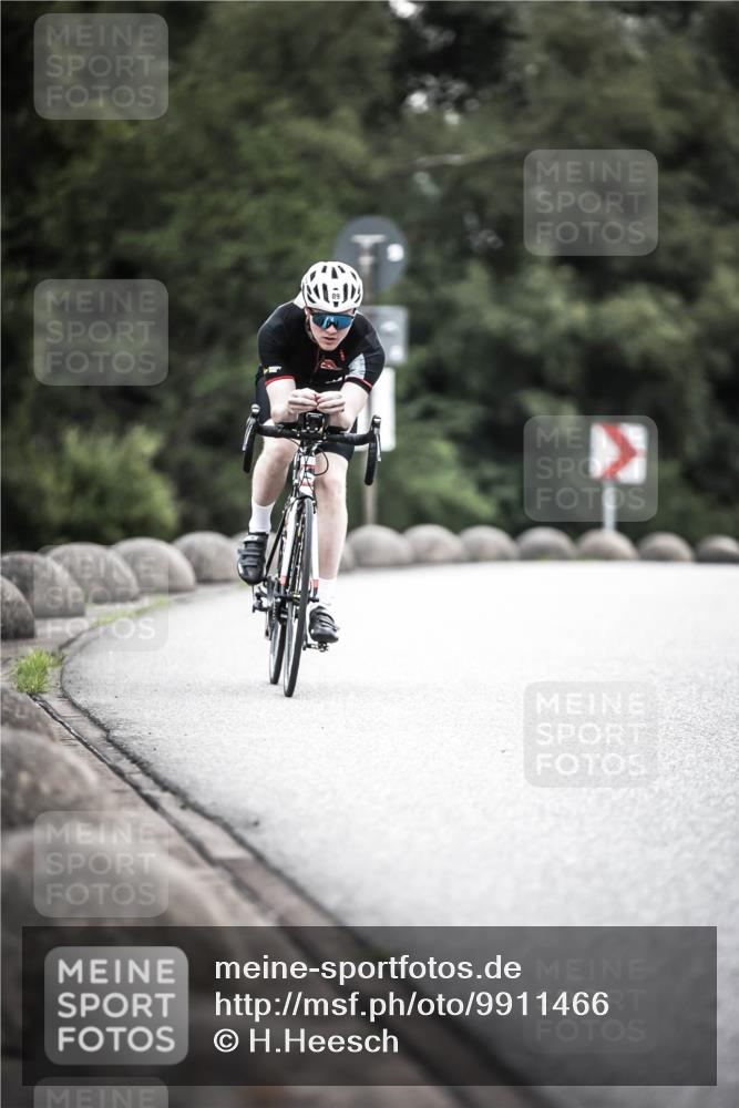 21.06.2026 - 29. Vierlanden-Triathlon H.Heesch http://msf.ph/oto/9911466 21.06.2026 09:41:49 Radfahren 15, 89 meine-sportfotos.de