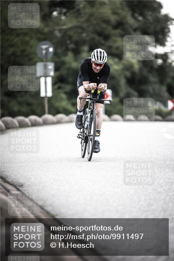 21.06.2026 - 29. Vierlanden-Triathlon H.Heesch http://msf.ph/oto/9911497 21.06.2026 09:42:03 Radfahren 191, 244, 1354 meine-sportfotos.de