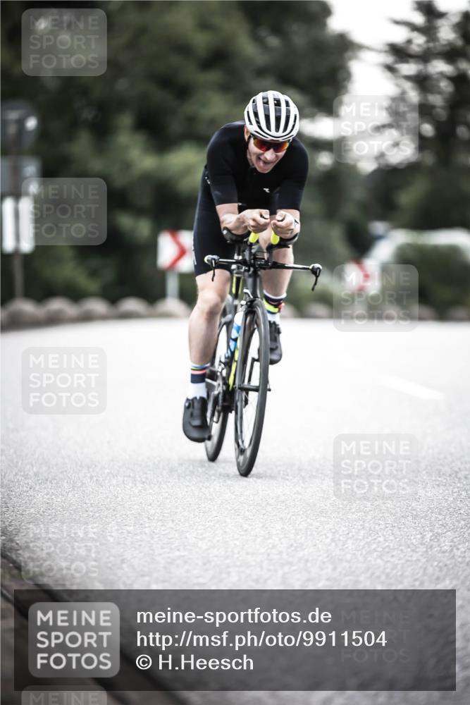 21.06.2026 - 29. Vierlanden-Triathlon H.Heesch http://msf.ph/oto/9911504 21.06.2026 09:42:03 Radfahren 191, 244, 1354 meine-sportfotos.de