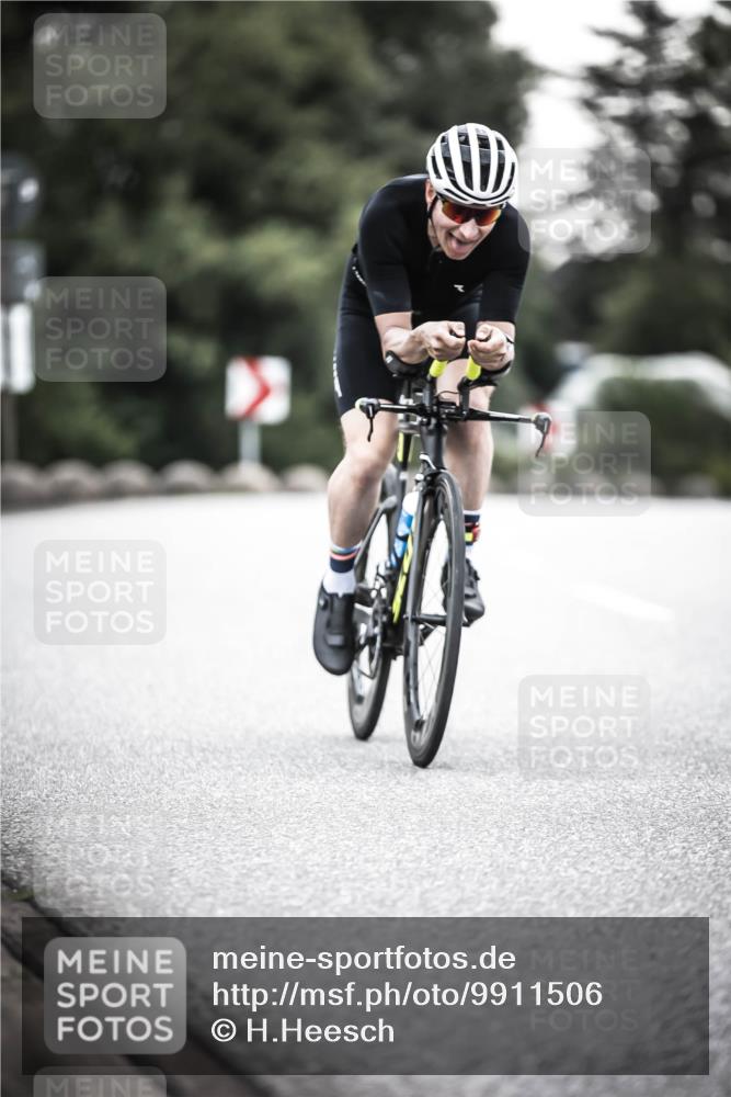 21.06.2026 - 29. Vierlanden-Triathlon H.Heesch http://msf.ph/oto/9911506 21.06.2026 09:42:03 Radfahren 191, 244, 1354 meine-sportfotos.de