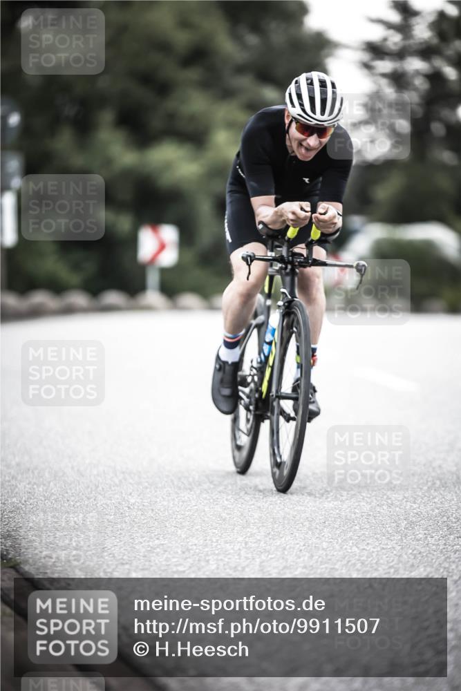 21.06.2026 - 29. Vierlanden-Triathlon H.Heesch http://msf.ph/oto/9911507 21.06.2026 09:42:03 Radfahren 191, 244, 1354 meine-sportfotos.de