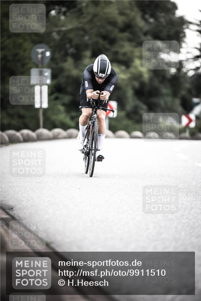 21.06.2026 - 29. Vierlanden-Triathlon H.Heesch http://msf.ph/oto/9911510 21.06.2026 09:42:19 Radfahren 26, 31, 37, 137 meine-sportfotos.de