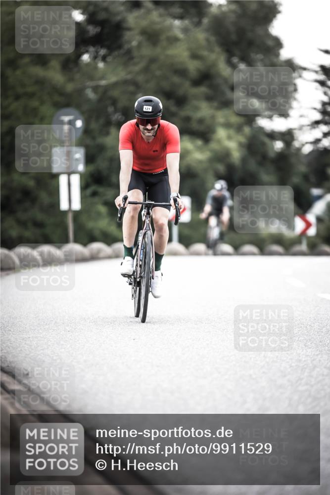 21.06.2026 - 29. Vierlanden-Triathlon H.Heesch http://msf.ph/oto/9911529 21.06.2026 09:42:40 Radfahren 71, 81, 121, 231 meine-sportfotos.de