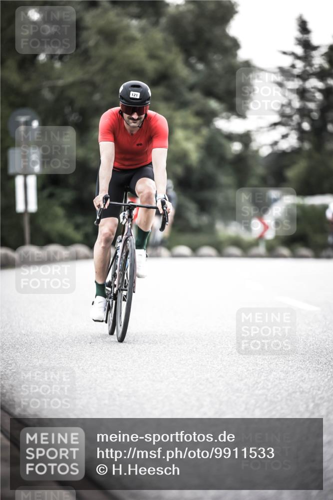 21.06.2026 - 29. Vierlanden-Triathlon H.Heesch http://msf.ph/oto/9911533 21.06.2026 09:42:41 Radfahren 71, 81, 121, 231 meine-sportfotos.de