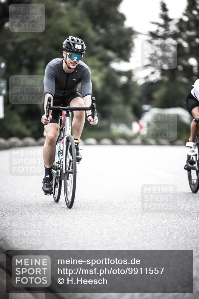 21.06.2026 - 29. Vierlanden-Triathlon H.Heesch http://msf.ph/oto/9911557 21.06.2026 09:42:46 Radfahren 71, 81, 231 meine-sportfotos.de