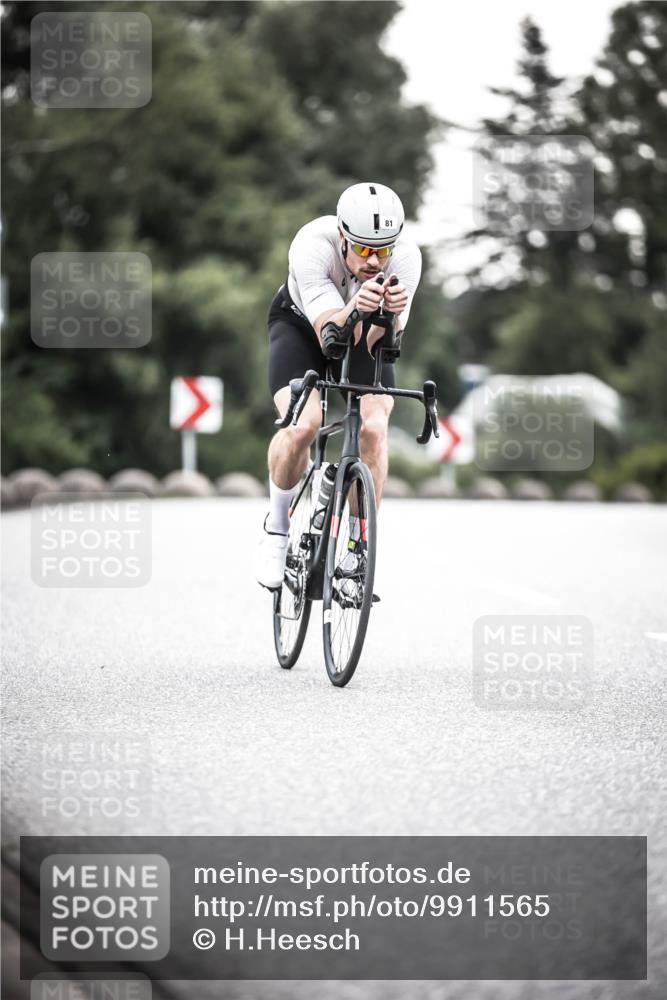 21.06.2026 - 29. Vierlanden-Triathlon H.Heesch http://msf.ph/oto/9911565 21.06.2026 09:42:48 Radfahren 71, 81, 231 meine-sportfotos.de