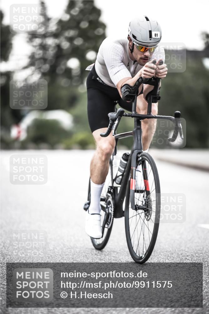 21.06.2026 - 29. Vierlanden-Triathlon H.Heesch http://msf.ph/oto/9911575 21.06.2026 09:42:48 Radfahren 71, 81, 231 meine-sportfotos.de
