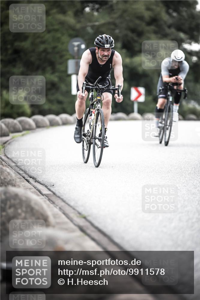 21.06.2026 - 29. Vierlanden-Triathlon H.Heesch http://msf.ph/oto/9911578 21.06.2026 09:43:02 Radfahren 9, 204, 242 meine-sportfotos.de