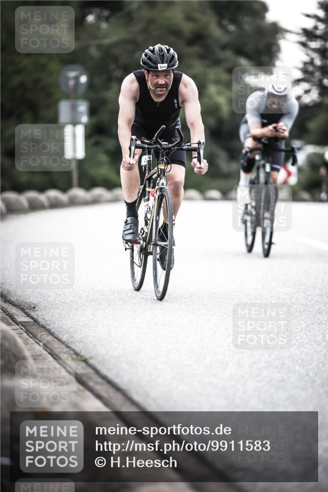21.06.2026 - 29. Vierlanden-Triathlon H.Heesch http://msf.ph/oto/9911583 21.06.2026 09:43:03 Radfahren 9, 204, 242 meine-sportfotos.de