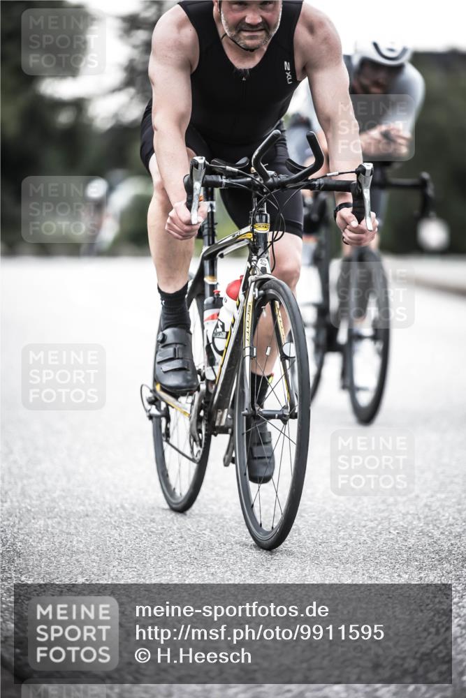 21.06.2026 - 29. Vierlanden-Triathlon H.Heesch http://msf.ph/oto/9911595 21.06.2026 09:43:03 Radfahren 9, 204, 242 meine-sportfotos.de