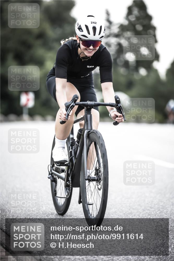 21.06.2026 - 29. Vierlanden-Triathlon H.Heesch http://msf.ph/oto/9911614 21.06.2026 09:43:09 Radfahren 242 meine-sportfotos.de