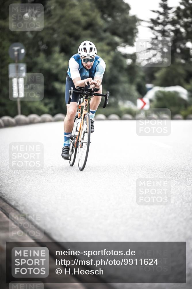 21.06.2026 - 29. Vierlanden-Triathlon H.Heesch http://msf.ph/oto/9911624 21.06.2026 09:43:18 Radfahren 70 meine-sportfotos.de