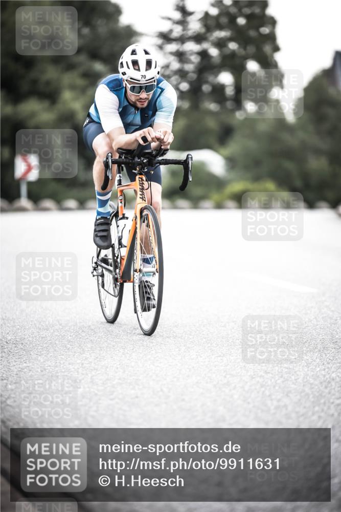21.06.2026 - 29. Vierlanden-Triathlon H.Heesch http://msf.ph/oto/9911631 21.06.2026 09:43:18 Radfahren 70 meine-sportfotos.de