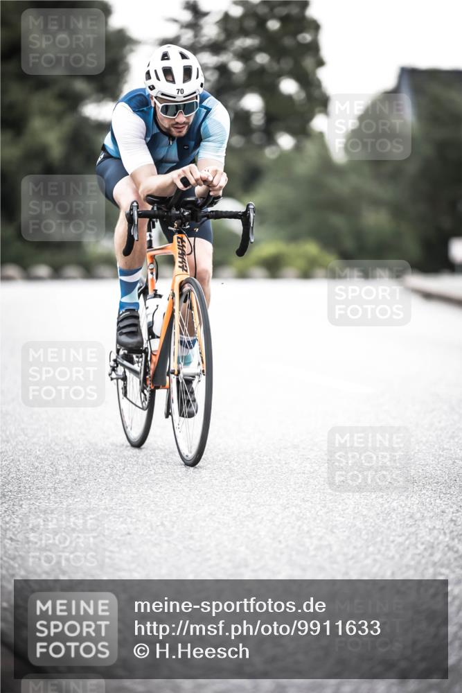 21.06.2026 - 29. Vierlanden-Triathlon H.Heesch http://msf.ph/oto/9911633 21.06.2026 09:43:18 Radfahren 70 meine-sportfotos.de
