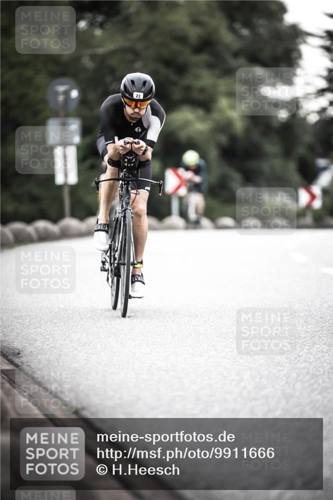 21.06.2026 - 29. Vierlanden-Triathlon H.Heesch http://msf.ph/oto/9911666 21.06.2026 09:43:54 Radfahren 23, 33, 101, 111, 178, 211, 216 meine-sportfotos.de