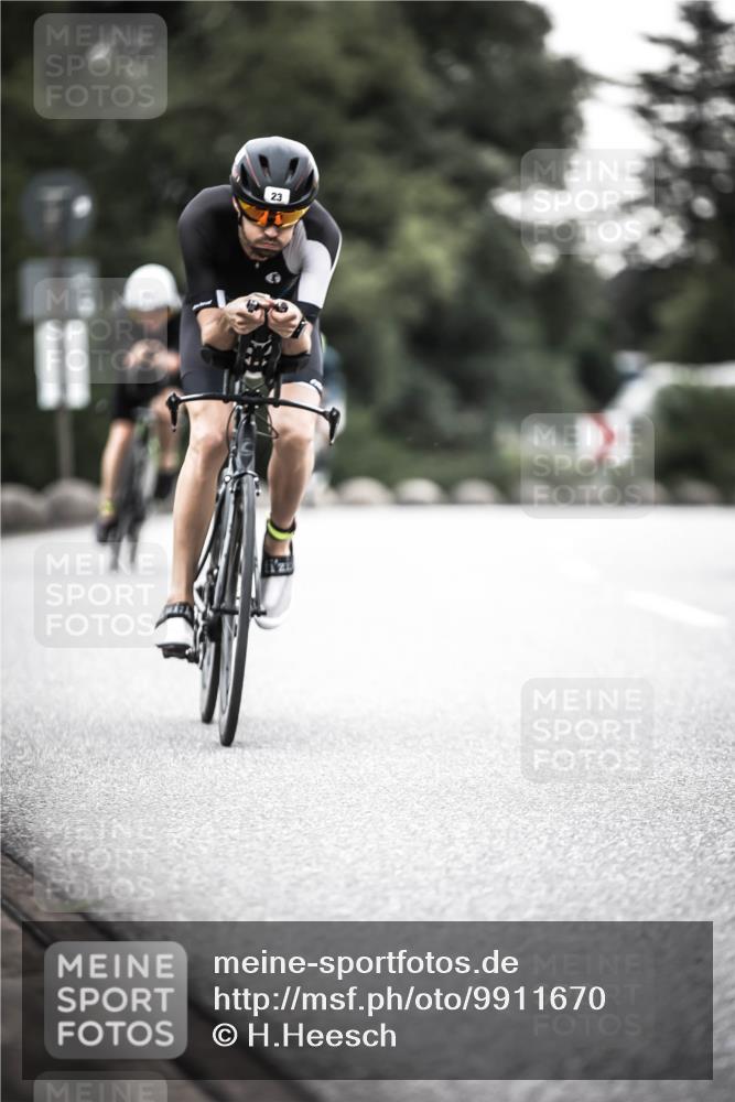 21.06.2026 - 29. Vierlanden-Triathlon H.Heesch http://msf.ph/oto/9911670 21.06.2026 09:43:54 Radfahren 23, 33, 101, 111, 178, 211, 216 meine-sportfotos.de