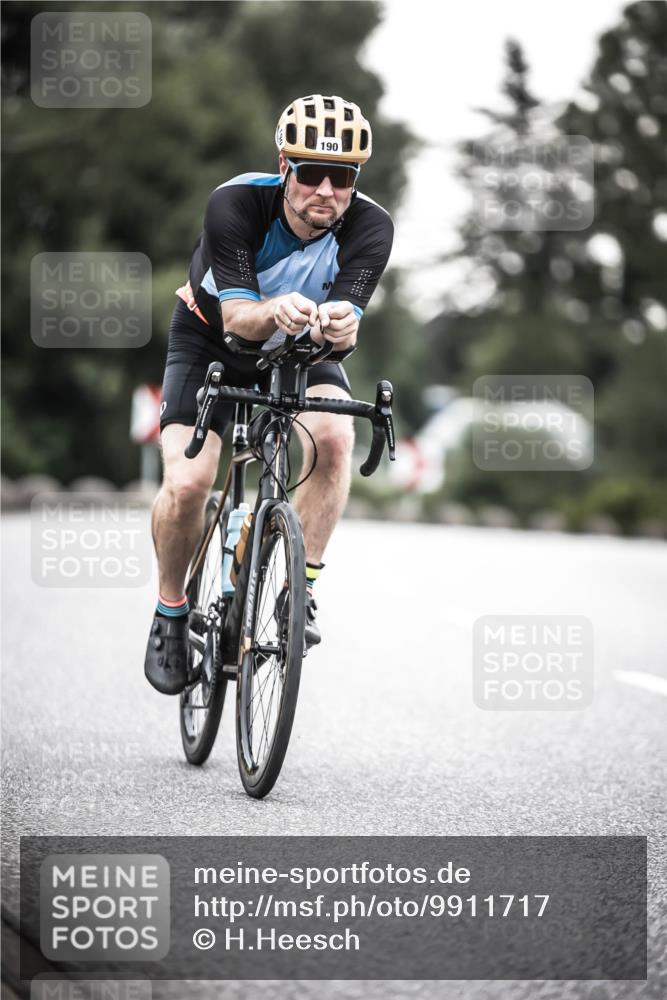 21.06.2026 - 29. Vierlanden-Triathlon H.Heesch http://msf.ph/oto/9911717 21.06.2026 09:44:24 Radfahren 63, 74, 183, 190, 302 meine-sportfotos.de