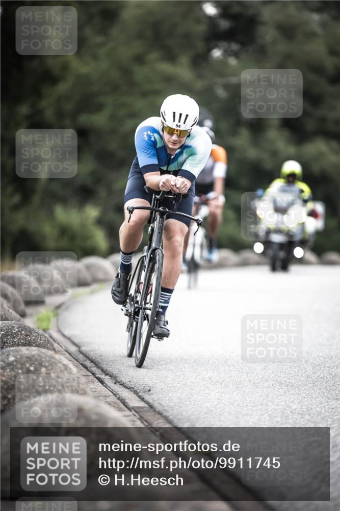 21.06.2026 - 29. Vierlanden-Triathlon H.Heesch http://msf.ph/oto/9911745 21.06.2026 09:44:37 Radfahren 16, 77, 94, 98, 107, 120, 132 meine-sportfotos.de