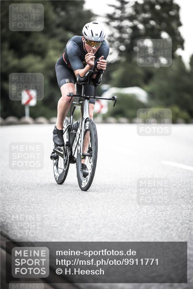 21.06.2026 - 29. Vierlanden-Triathlon H.Heesch http://msf.ph/oto/9911771 21.06.2026 09:45:06 Radfahren 30, 284 meine-sportfotos.de