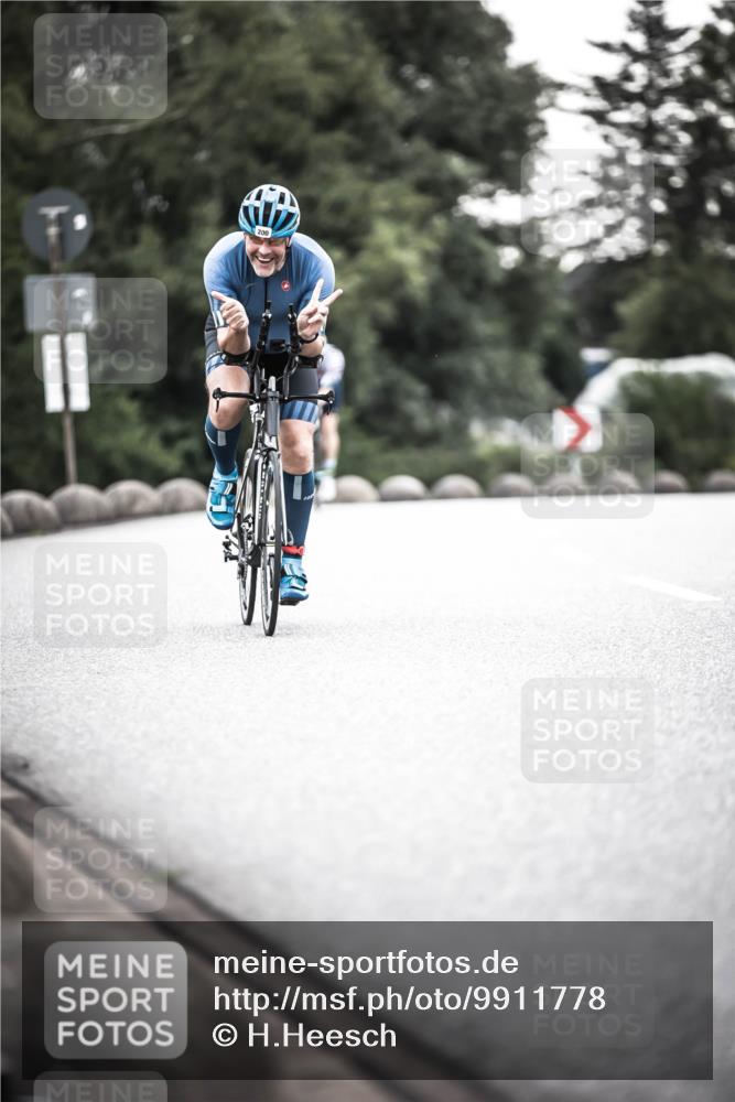 21.06.2026 - 29. Vierlanden-Triathlon H.Heesch http://msf.ph/oto/9911778 21.06.2026 09:45:14 Radfahren 79, 200, 261, 268, 290 meine-sportfotos.de