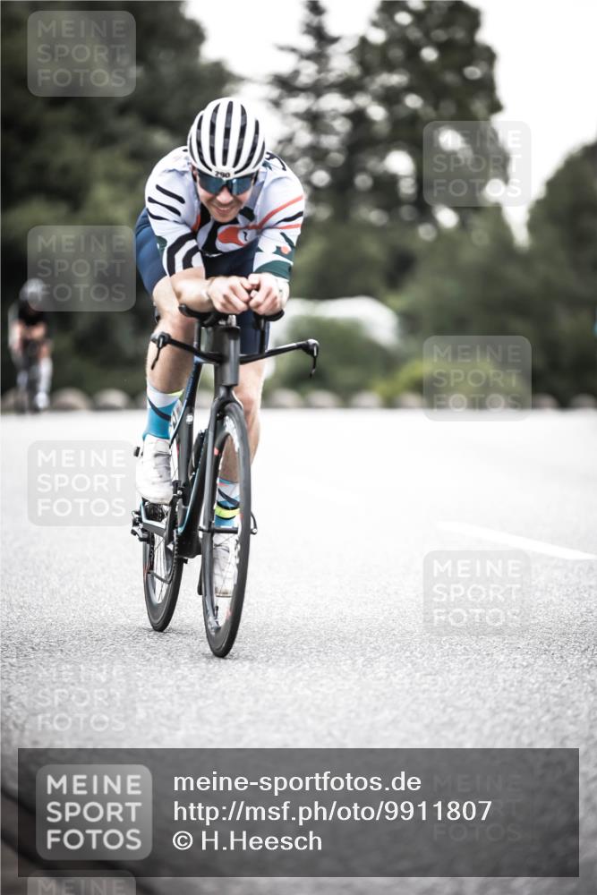 21.06.2026 - 29. Vierlanden-Triathlon H.Heesch http://msf.ph/oto/9911807 21.06.2026 09:45:18 Radfahren 79, 200, 261, 268, 290 meine-sportfotos.de