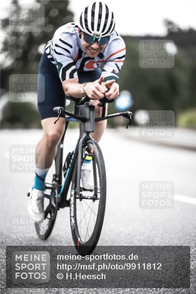 21.06.2026 - 29. Vierlanden-Triathlon H.Heesch http://msf.ph/oto/9911812 21.06.2026 09:45:18 Radfahren 79, 200, 261, 268, 290 meine-sportfotos.de