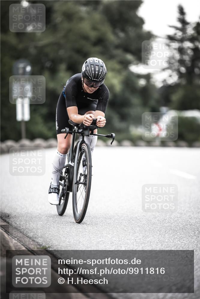 21.06.2026 - 29. Vierlanden-Triathlon H.Heesch http://msf.ph/oto/9911816 21.06.2026 09:45:22 Radfahren 79, 261, 268 meine-sportfotos.de