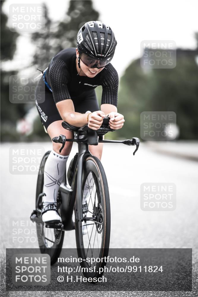 21.06.2026 - 29. Vierlanden-Triathlon H.Heesch http://msf.ph/oto/9911824 21.06.2026 09:45:22 Radfahren 79, 261, 268 meine-sportfotos.de