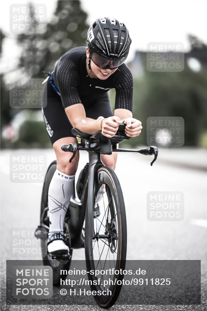 21.06.2026 - 29. Vierlanden-Triathlon H.Heesch http://msf.ph/oto/9911825 21.06.2026 09:45:22 Radfahren 79, 261, 268 meine-sportfotos.de
