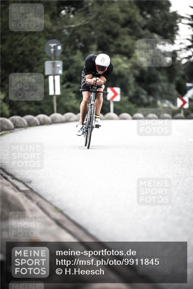 21.06.2026 - 29. Vierlanden-Triathlon H.Heesch http://msf.ph/oto/9911845 21.06.2026 09:46:03 Radfahren 45, 177, 210, 212, 293 meine-sportfotos.de