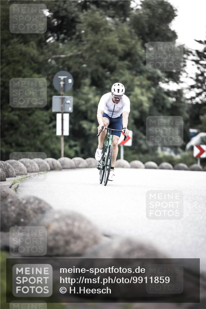 21.06.2026 - 29. Vierlanden-Triathlon H.Heesch http://msf.ph/oto/9911859 21.06.2026 09:46:26 Radfahren 58, 164 meine-sportfotos.de
