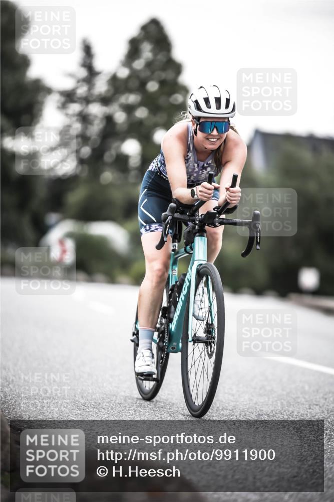 21.06.2026 - 29. Vierlanden-Triathlon H.Heesch http://msf.ph/oto/9911900 21.06.2026 09:46:53 Radfahren 140, 240, 241 meine-sportfotos.de