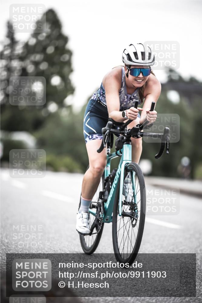 21.06.2026 - 29. Vierlanden-Triathlon H.Heesch http://msf.ph/oto/9911903 21.06.2026 09:46:54 Radfahren 140, 240, 241 meine-sportfotos.de