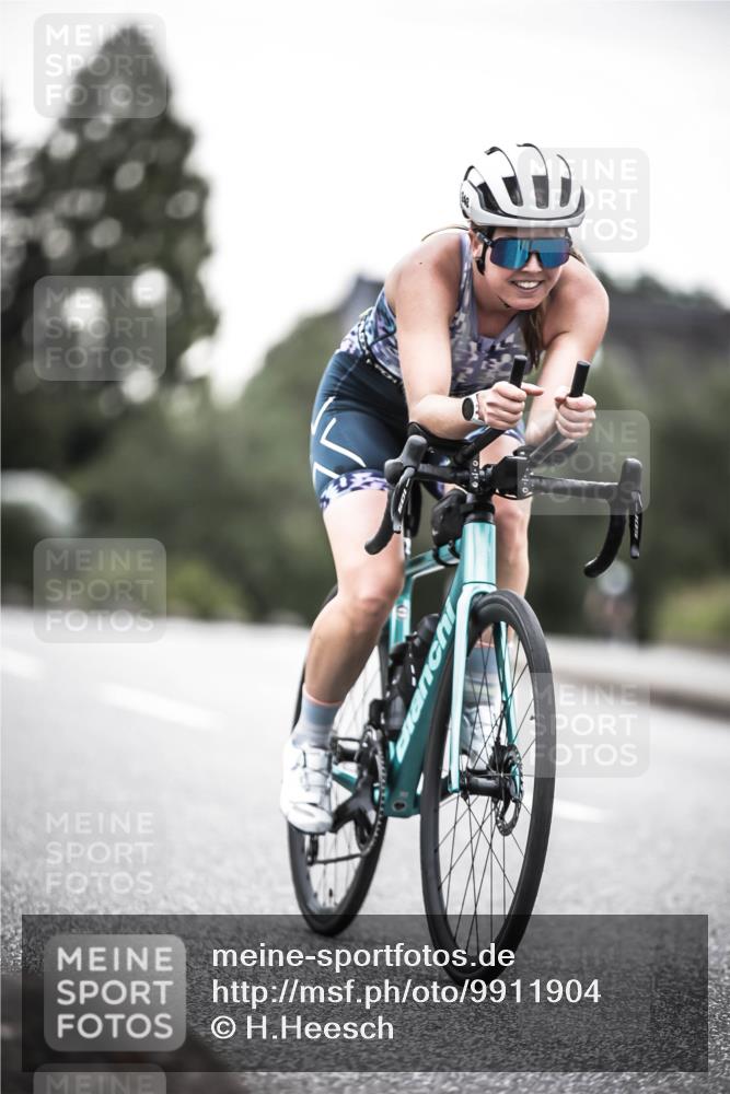 21.06.2026 - 29. Vierlanden-Triathlon H.Heesch http://msf.ph/oto/9911904 21.06.2026 09:46:54 Radfahren 140, 240, 241 meine-sportfotos.de