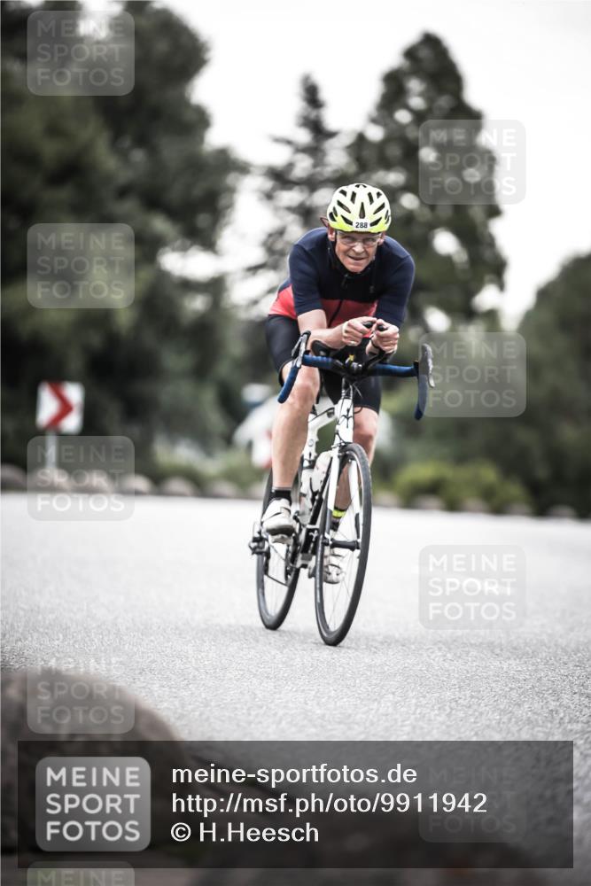 21.06.2026 - 29. Vierlanden-Triathlon H.Heesch http://msf.ph/oto/9911942 21.06.2026 09:47:05 Radfahren 148, 172, 288 meine-sportfotos.de
